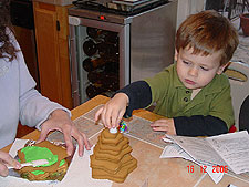 Building a gingerbread tree